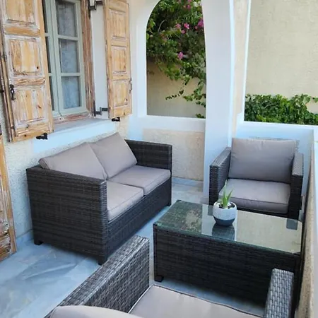 Casa Kairis Premium Suites Kamari  Exterior photo