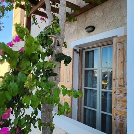 Casa Kairis Premium Suites Kamari  Exterior photo